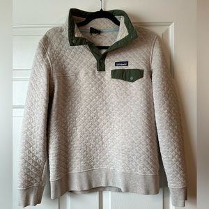Patagonia Women's quilted pullover, size S